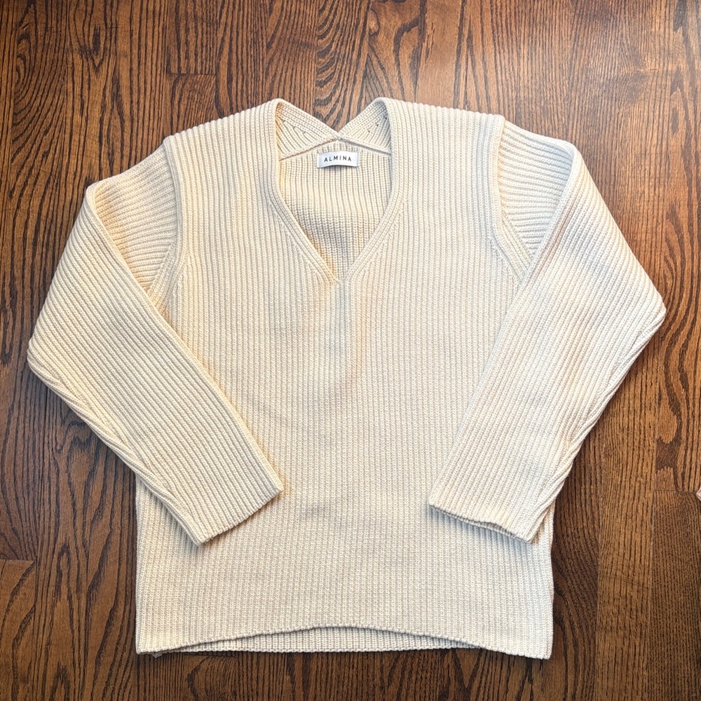 Almina Concept Cream V-Neck Ribbed Sweater